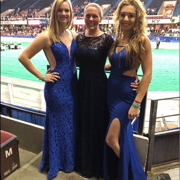 Evening Gown. Navy Blue, full length, very sparkly - Picture 5 of 8